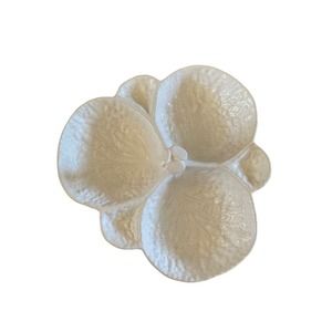 VTG Secla Cabbage White Leaf Divided Relish Tray- 3 Sections - 10 1/8"